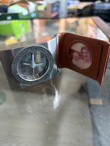 Vintage tudor travel - tudor, alarm