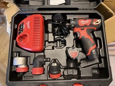 Milwaukee M12BDDXKIT-202C 12V