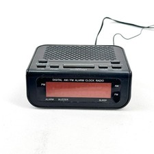 DIGITAL AM FM ALARM CLOCK