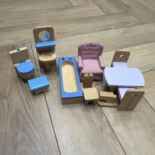 Pintoy wooden dolls house - wooden,