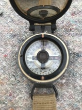 WW2 BRITISH ARMY WRIST COMPASS PARACHUTE AIRBORNE