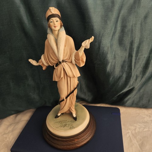 Vittorio tessaro hand painted - hand,