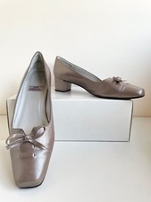 HB ESPANA BRONZE LEATHER BOW TRIM COURT SHOES SIZE 6/39
