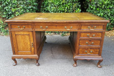 VICTORIAN HOBBS & CO OAK PARTNERS DESK