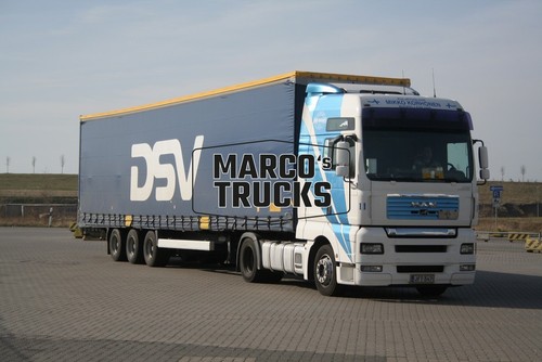 Truck photo man tga tarpaulin - truck,