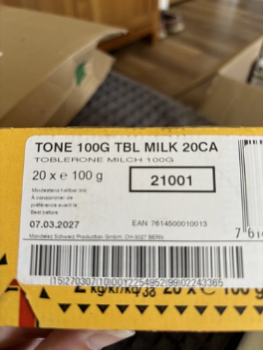 Toblerone milk chocolate - toblerone, bar
