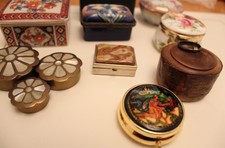 JOB LOT,RARE ANTIQUE ROPP  TOBACCO SNUFF BOX,AGATE BOX,NEST MOTHERPEARL,OTHERS