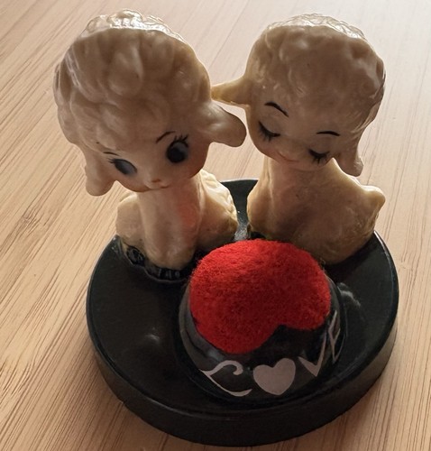 Vintage heart sewing pin - vintage,