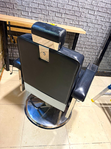 Heavy duty reclining barber - reclining,