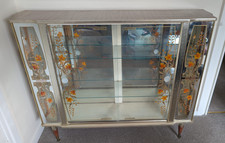 vintage/retro glass display