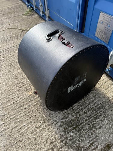 Set blonde drum cases to - blonde,