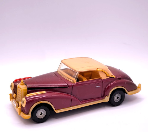 Corgi mercedes benz - mercedes,