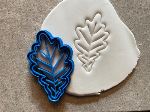 Oak leaf cookie - , cutter