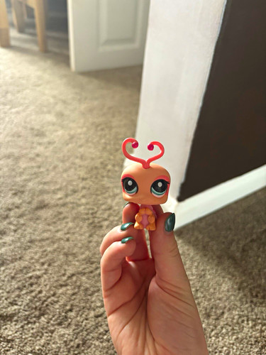 Littlest pet shop pink lovebug - littlest,