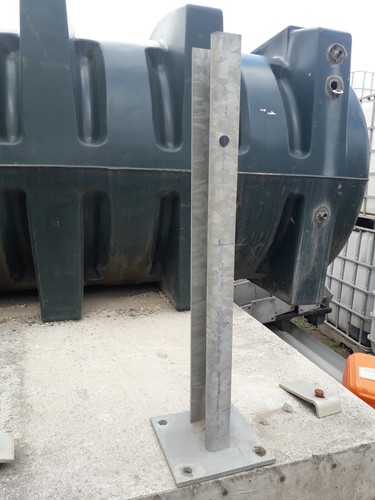 Bolt down crash barrier - crash, post