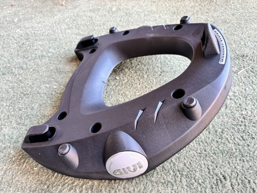 Givi top box - givi, plate