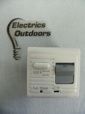 LEGRAND 10 AMP TYPE C 3 kA 30