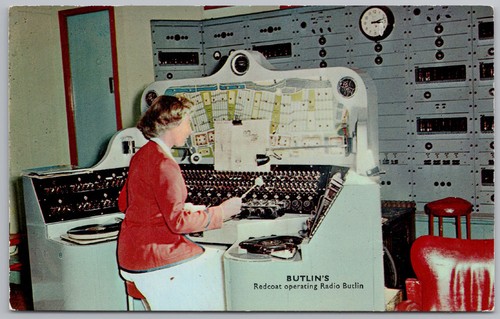 Butlins holiday camp redcoat - butlins,