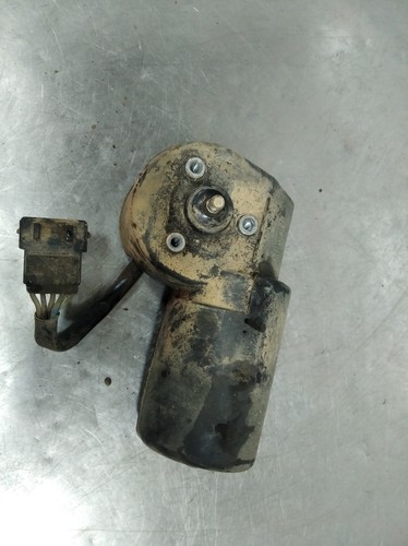 0390246338 front windscreen