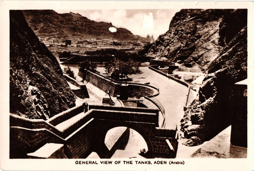 Yemen aden arabia tawila - tawila, tanks