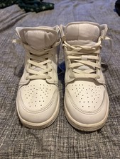 Air Jordan 1 Mid Triple White