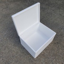 LARGE WOODEN BOX / TOY BOX