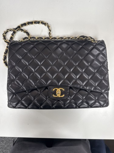 Chanel lambskin maxi - black,