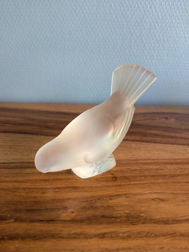 Lalique france signed frosted - france,