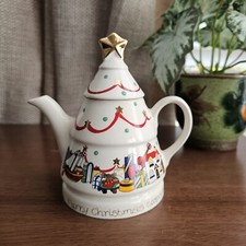 Wade Christmas Tree Teapot