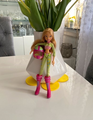 Winx club flora - winx, biker