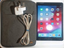 Space Grey Apple iPad Air 1st Gen A1474 - 16GB bundled with Plug, USB and Case