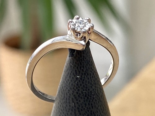 Stunning 9ct white gold - 9ct,