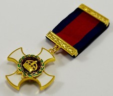 Stunning Full Size Elizabeth II Distinguished Service Order DSO Medal & Ribbon