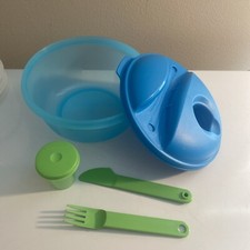 TUPPERWARE  SALAD ON THE GO