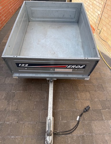 Erde 122 trailer unused - ,