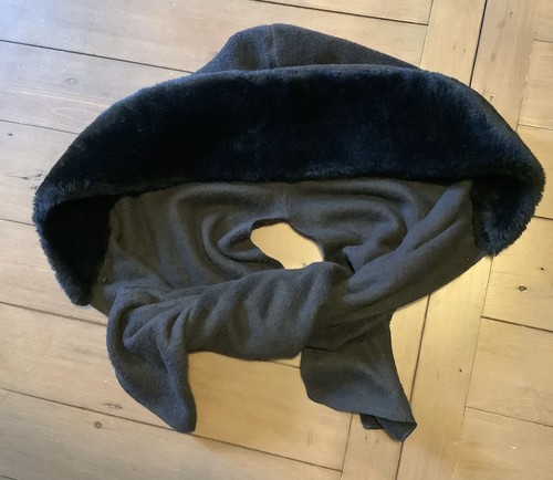Black fleece type hat - black,, hat/scarf