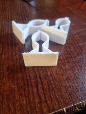 Pump clip back fittings - clip, self