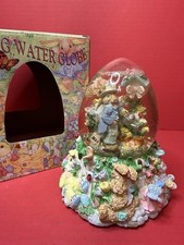NIB Easter Egg Spring Snow