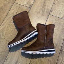 TU Women's Sole Comfort Boots Size 5 Brown