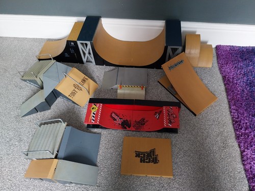 Tech deck ramps skatepark - tech,