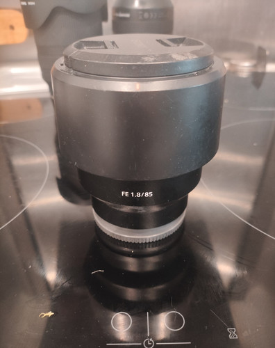 Sony 85mm 8 sel85f18 - 85mm,