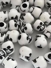 Skull beads plastic black - beads,