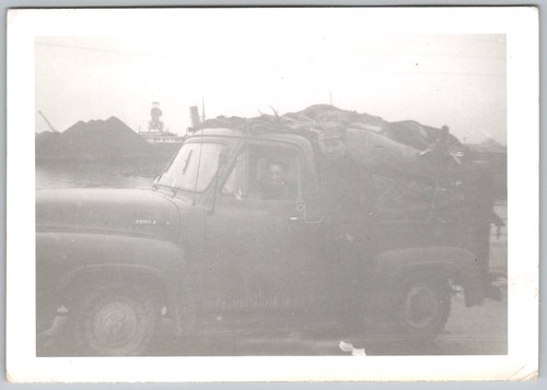 Vtg snapshot man - b&w, in