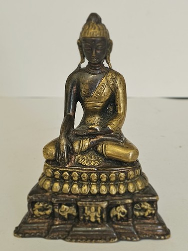 Antique gilded bronze - , buddha