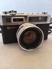 Yashica Electro 35 GS 35mm Film Rangefinder Camera with 45mm F/1.7 Lens And Case