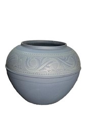 1997 Wedgwood Interiors Jasperware Dark Blue Textured Oval Large Vase