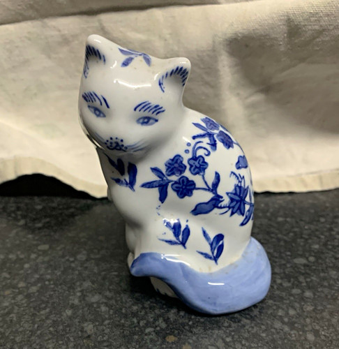 Blue white floral ceramic - white,
