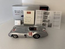 CMC 1/18 M-049 Mercedes-Benz W196R 1954/55 Streamliner #18 - small defect
