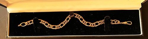 Beautiful 9ct gold - beautiful,