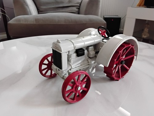 Die cast fordson standard - die,